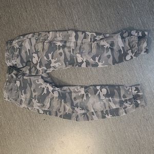 Gray camo cotton pants Size M
